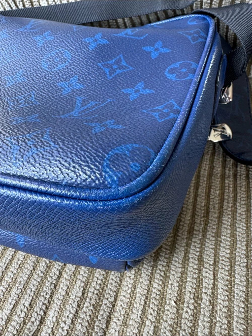 Louis Vuitton Outdoor Messenger PM Taigarama w/COA and Dust Bag - Unisex